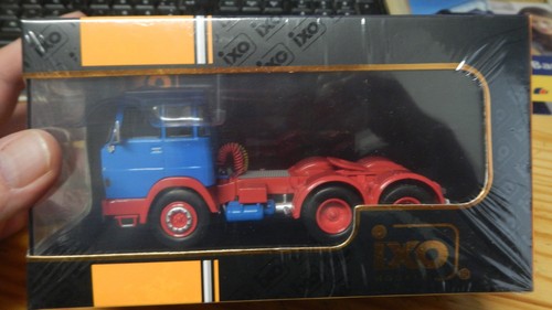 Ixo tr1012 henschel hs 19 - 1:43,