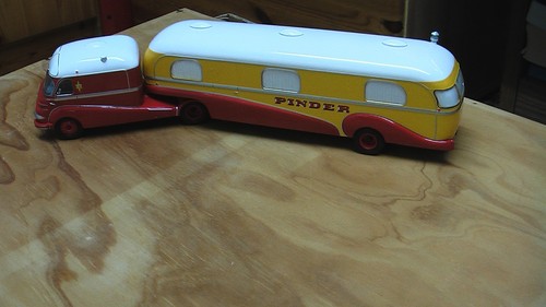 Pinder lkw mit wohnwagen - pinder,